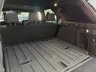 Used 2023 Land Rover Discovery R-Dynamic Se Blue - Interior and Exterior details 19