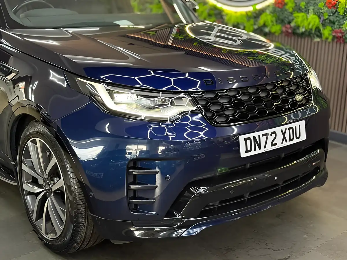Used 2023 Land Rover Discovery R-Dynamic Se Blue - Interior and Exterior details 4