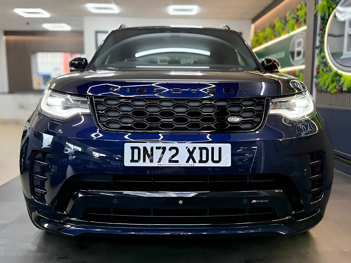 Used 2023 Land Rover Discovery R-Dynamic Se Blue - Interior and Exterior details 6