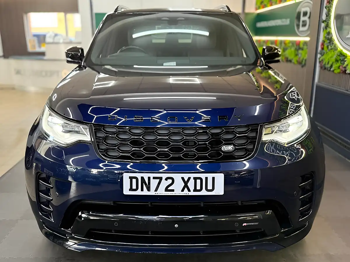 Used 2023 Land Rover Discovery R-Dynamic Se Blue - Interior and Exterior details 7