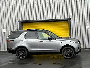 Used 2023 Land Rover Discovery R-Dynamic Se Grey - Interior and Exterior details 6