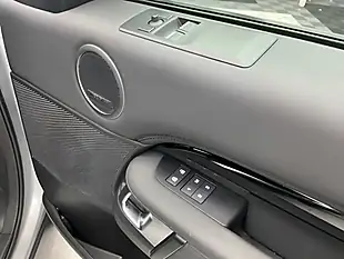 Used 2023 Land Rover Discovery Se Silver - Interior and Exterior details 20