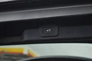 Used 2023 Land Rover Discovery Se Varesine Blue - Interior and Exterior details 14