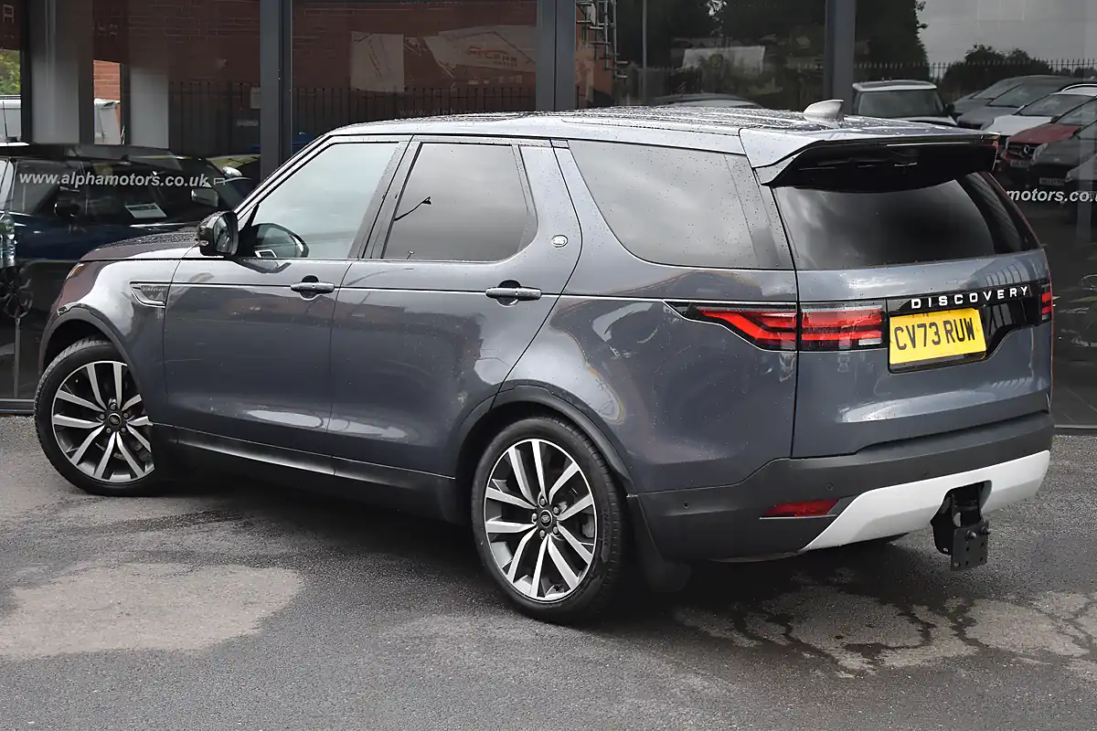 Used 2023 Land Rover Discovery Se Varesine Blue - Interior and Exterior details 2