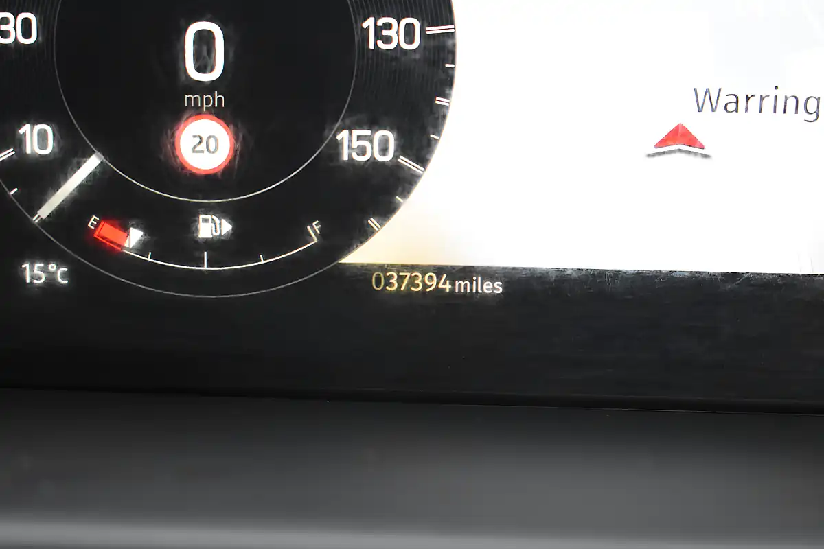 Used 2023 Land Rover Discovery Se Varesine Blue - Interior and Exterior details 9