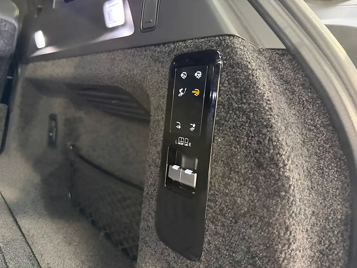 Used 2023 Land Rover Range Rover Autobiography Black - Interior and Exterior details 19