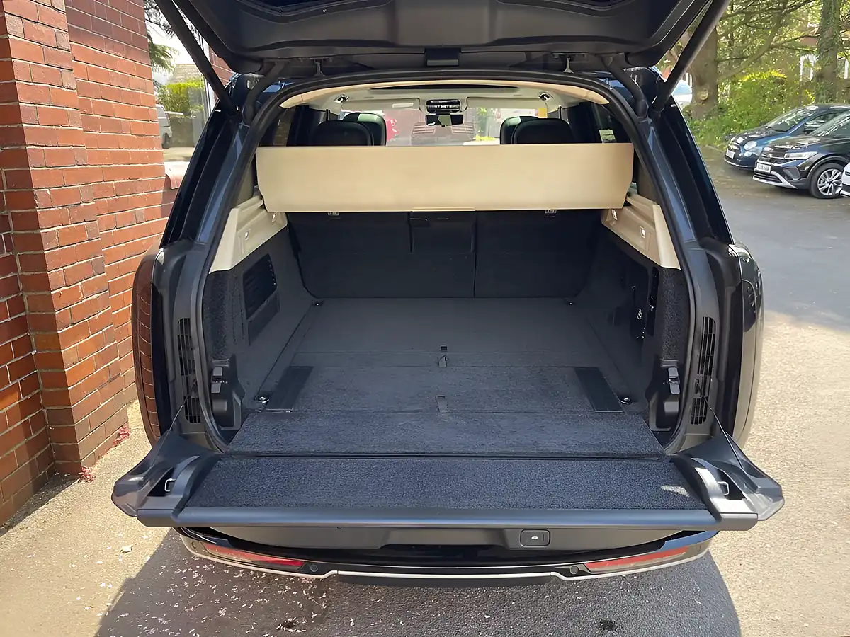 Used 2023 Land Rover Range Rover Autobiography Grey - Interior and Exterior details 19