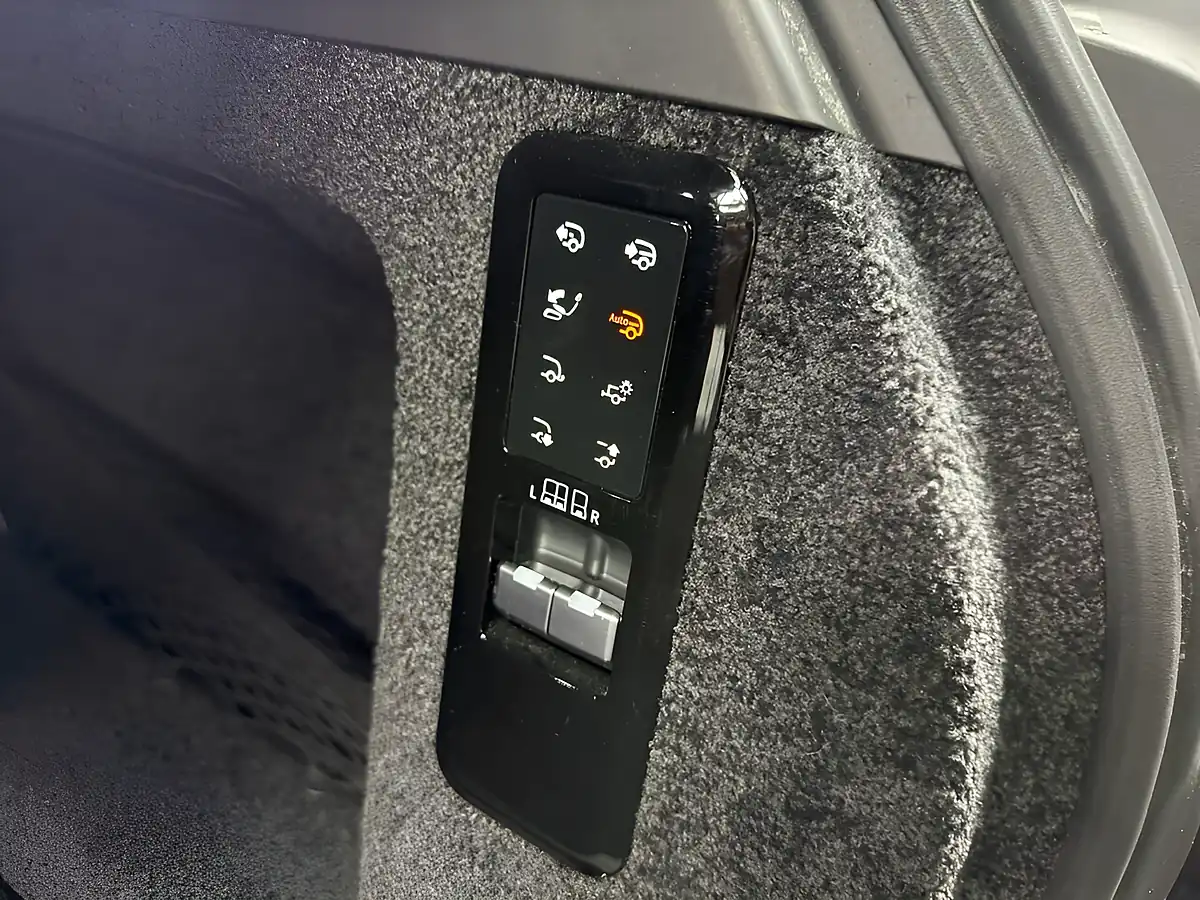 Used 2023 Land Rover Range Rover Autobiography Santorini Black - Interior and Exterior details 17