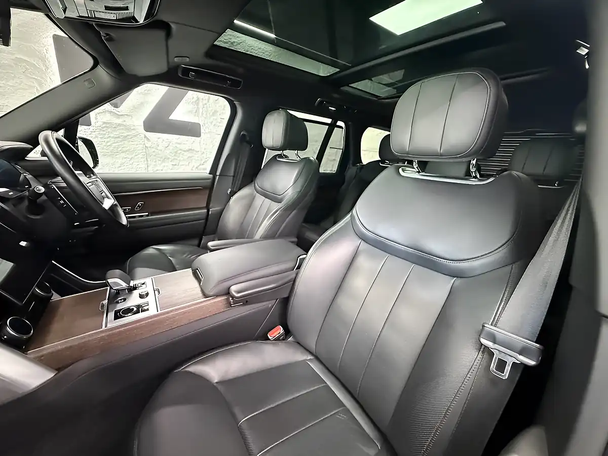 Used 2023 Land Rover Range Rover Autobiography Santorini Black - Interior and Exterior details 3