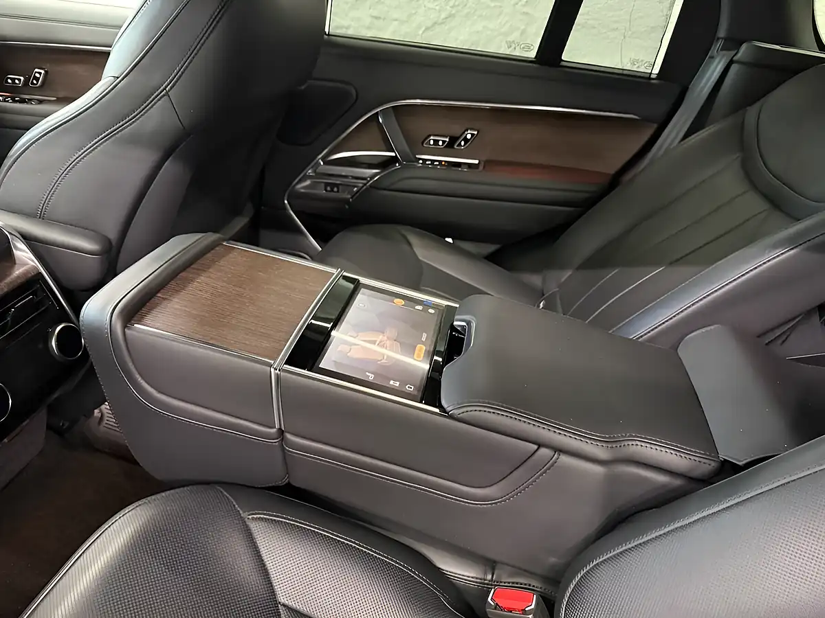Used 2023 Land Rover Range Rover Autobiography Santorini Black - Interior and Exterior details 7