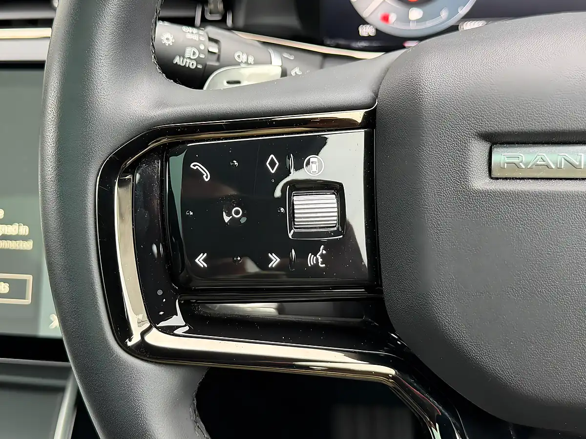 Used 2023 Land Rover Range Rover Evoque Dynamic Se Blue - Interior and Exterior details 16