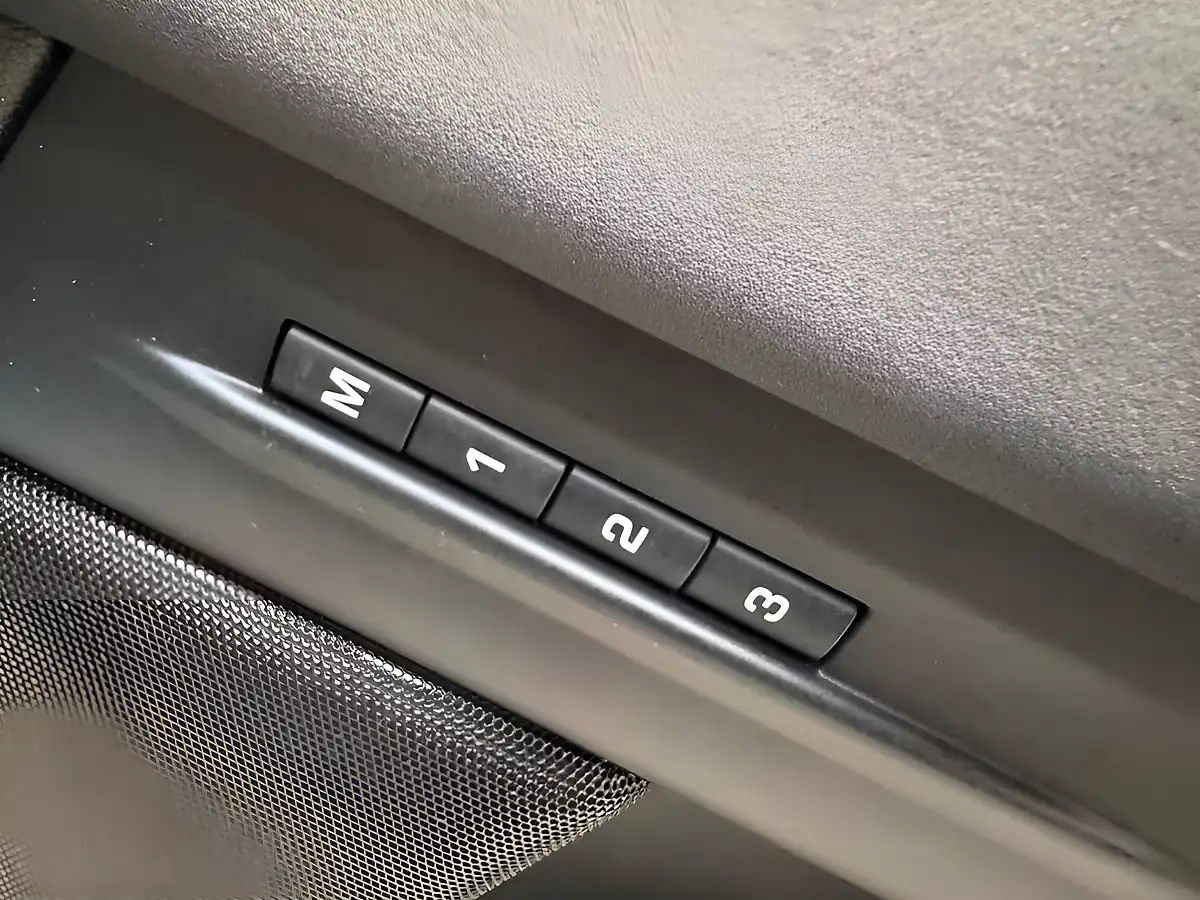 Used 2023 Land Rover Range Rover Evoque Dynamic Se Blue - Interior and Exterior details 15