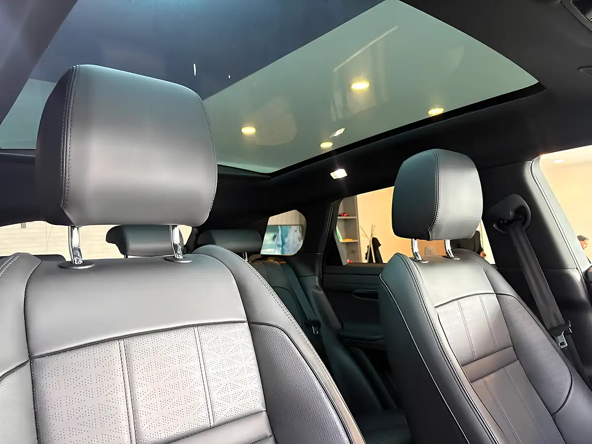 Used 2023 Land Rover Range Rover Evoque R-Dynamic Hse White - Interior and Exterior details 10