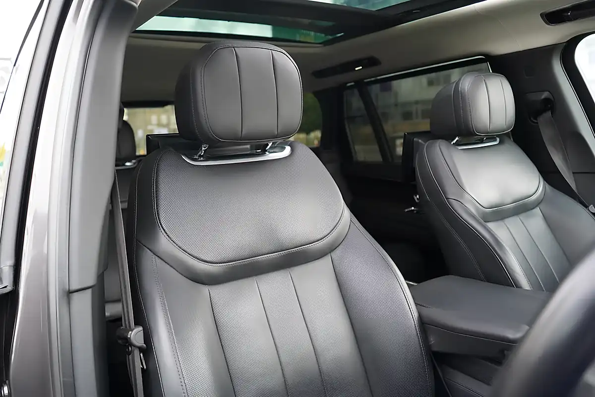 Used 2023 Land Rover Range Rover First Edition Charente Grey - Interior and Exterior details 3
