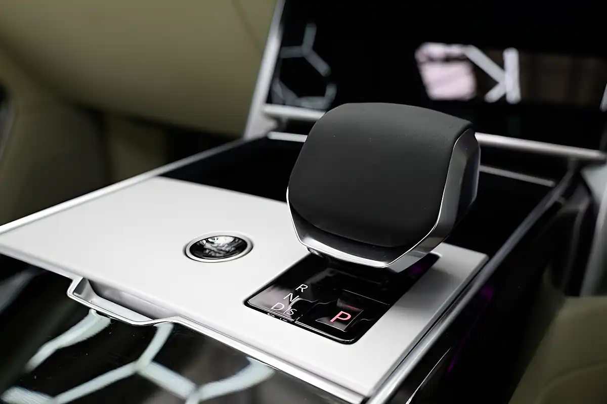 Used 2023 Land Rover Range Rover Hse Black - Interior and Exterior details 18