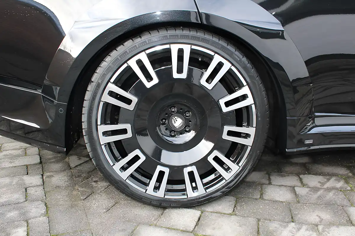 Used 2023 Land Rover Range Rover Hse Black - Interior and Exterior details 14