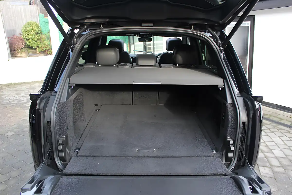 Used 2023 Land Rover Range Rover Hse Black - Interior and Exterior details 16