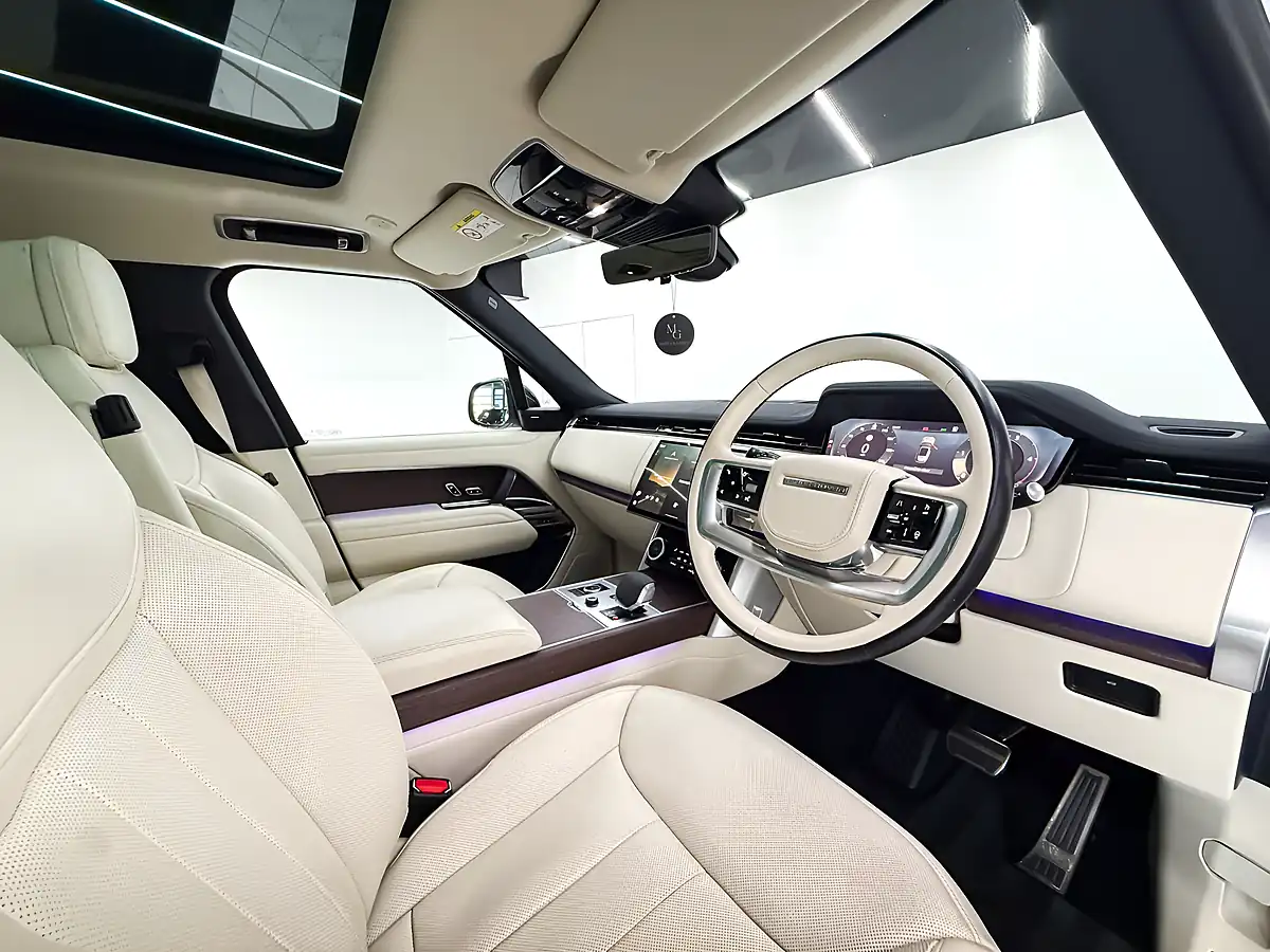 Used 2023 Land Rover Range Rover Hse White - Interior and Exterior details 11
