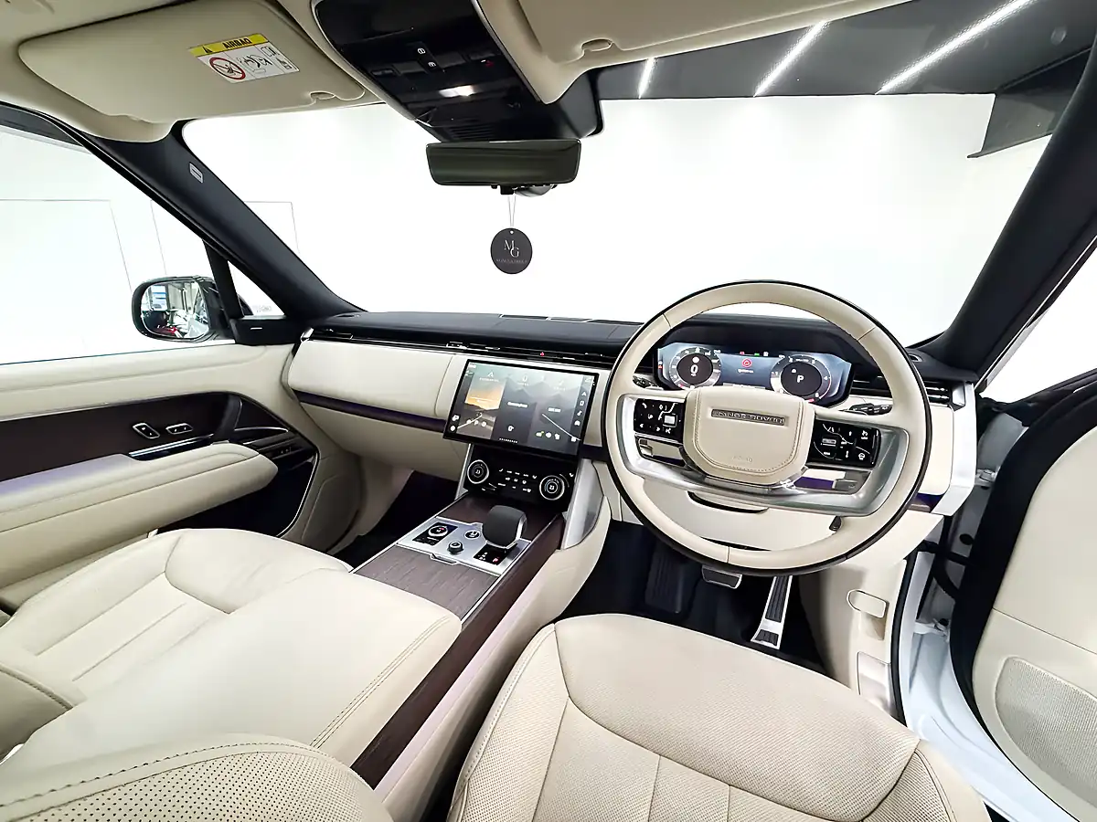 Used 2023 Land Rover Range Rover Hse White - Interior and Exterior details 13
