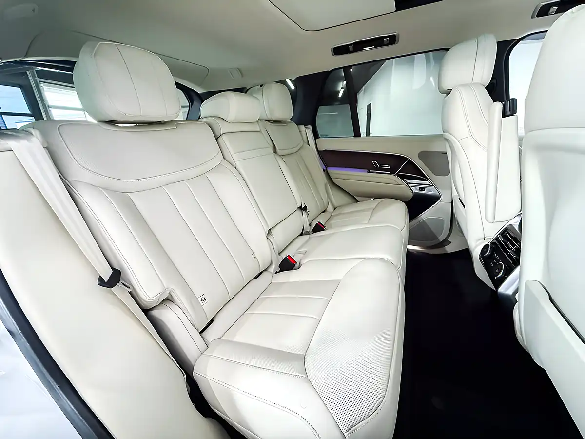 Used 2023 Land Rover Range Rover Hse White - Interior and Exterior details 19