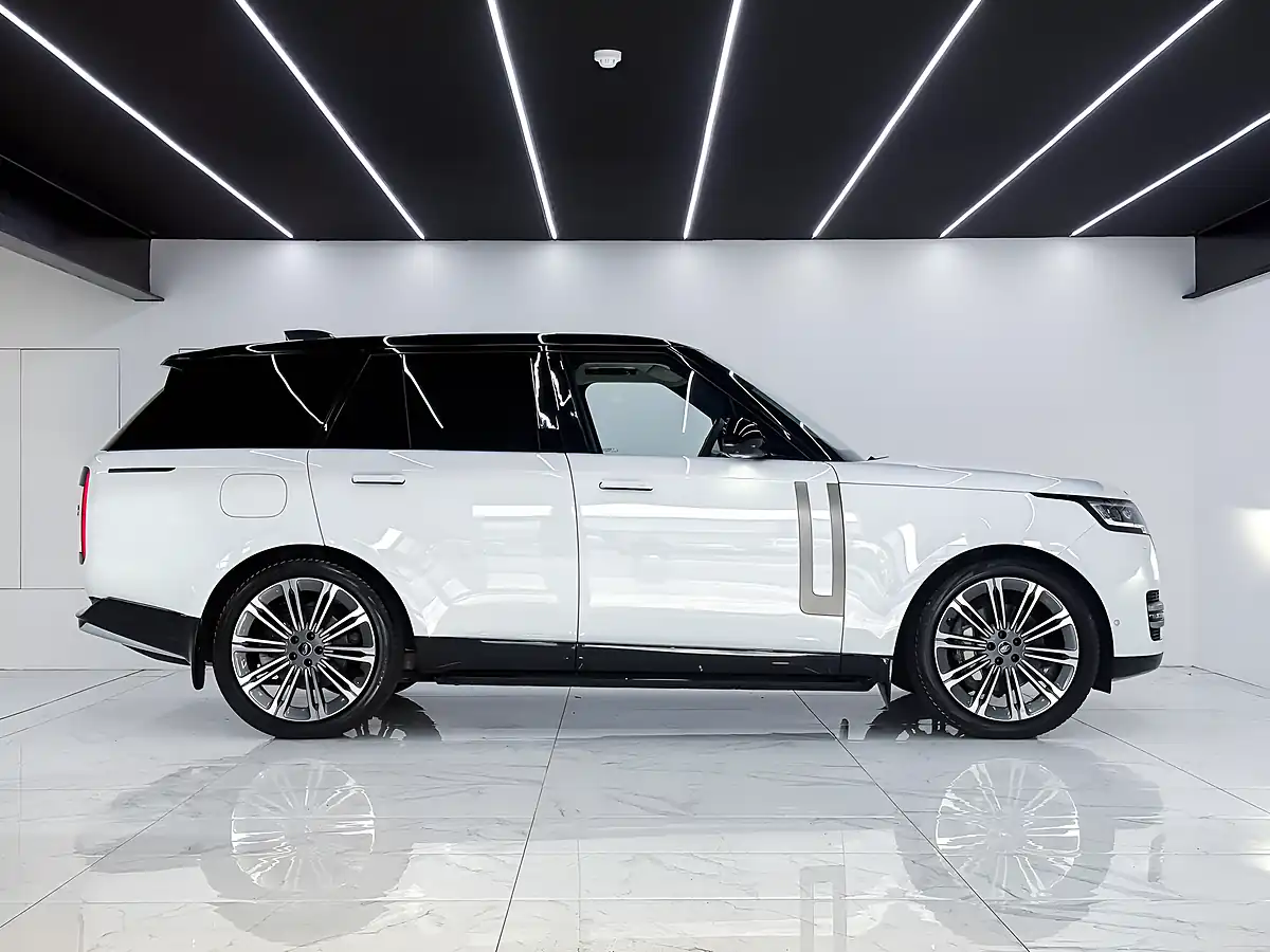 Used 2023 Land Rover Range Rover Hse White - Interior and Exterior details 7