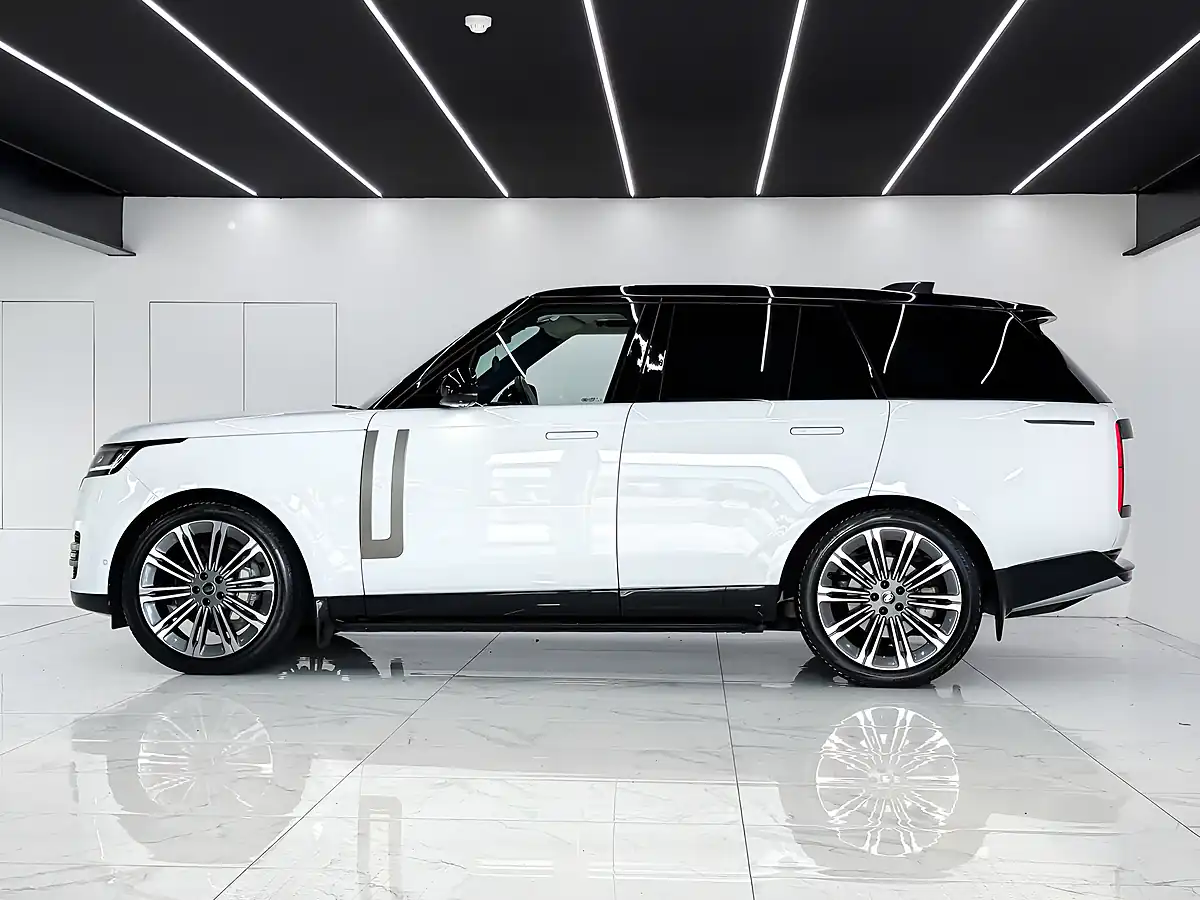 Used 2023 Land Rover Range Rover Hse White - Interior and Exterior details 8