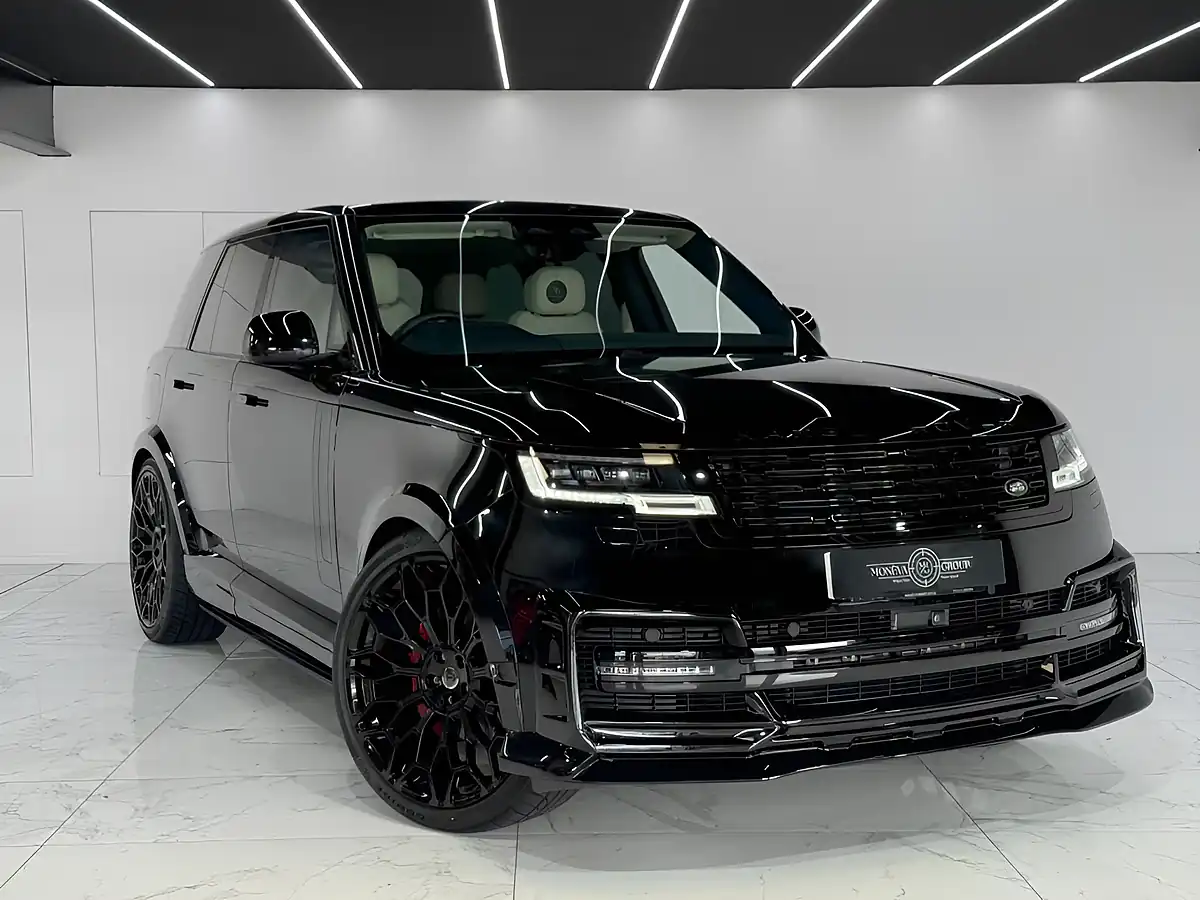 Used 2023 Land Rover Range Rover Se Black - Front View