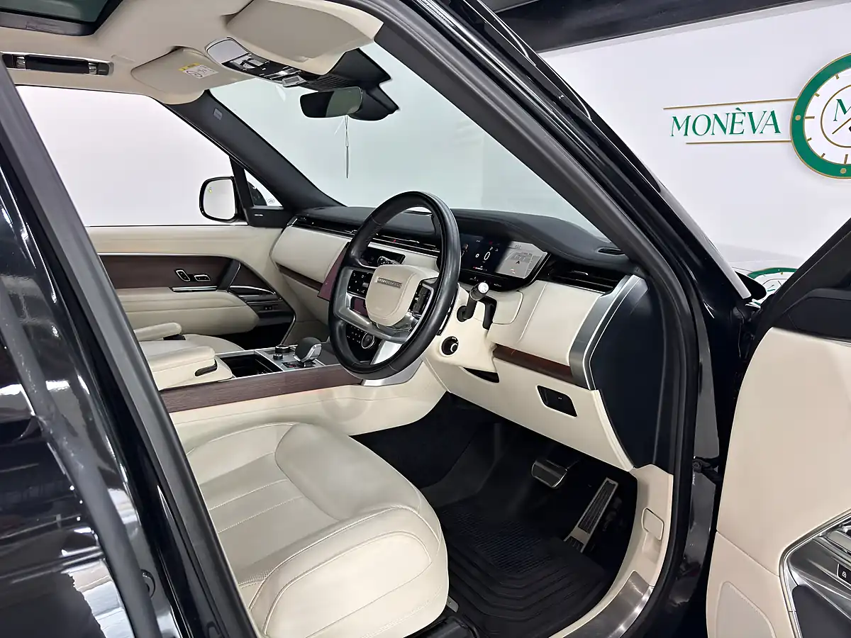 Used 2023 Land Rover Range Rover Se Black - Interior and Exterior details 14