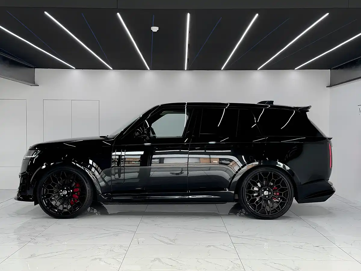 Used 2023 Land Rover Range Rover Se Black - Interior and Exterior details 3