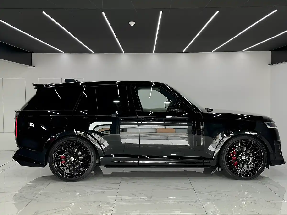 Used 2023 Land Rover Range Rover Se Black - Interior and Exterior details 4