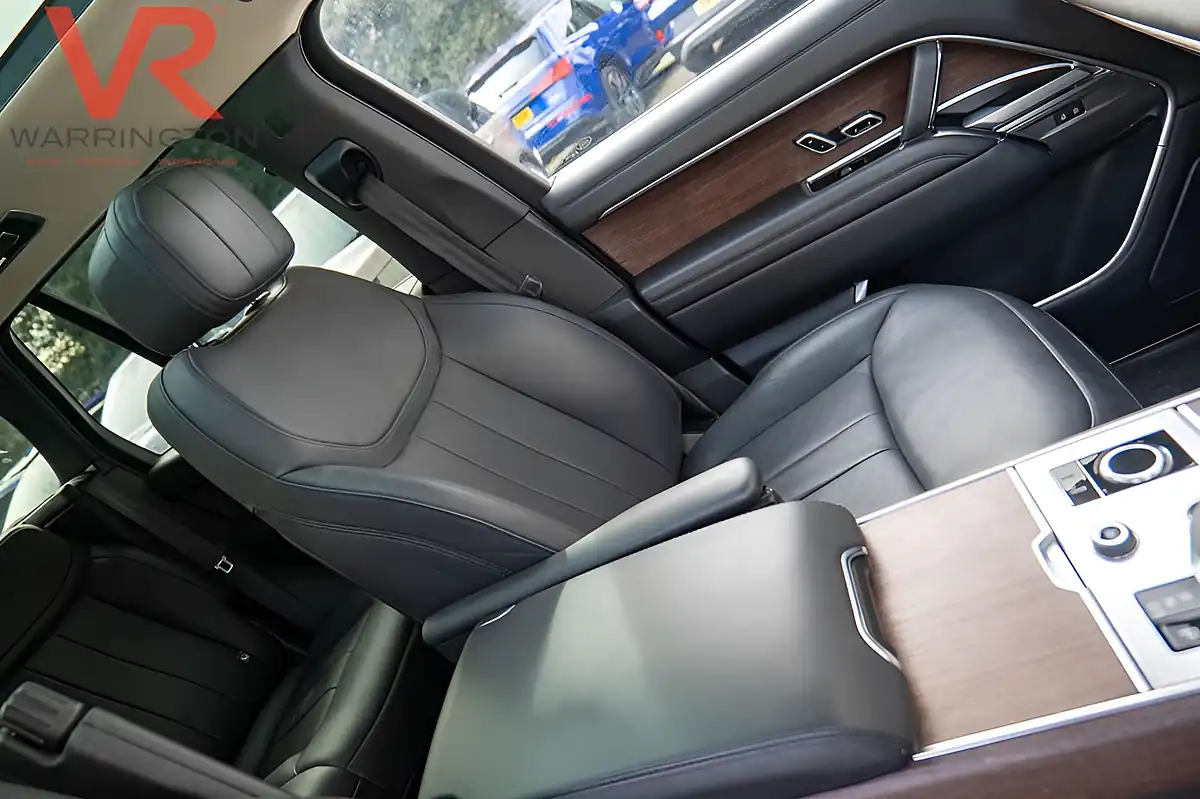 Used 2023 Land Rover Range Rover Se White - Interior and Exterior details 3