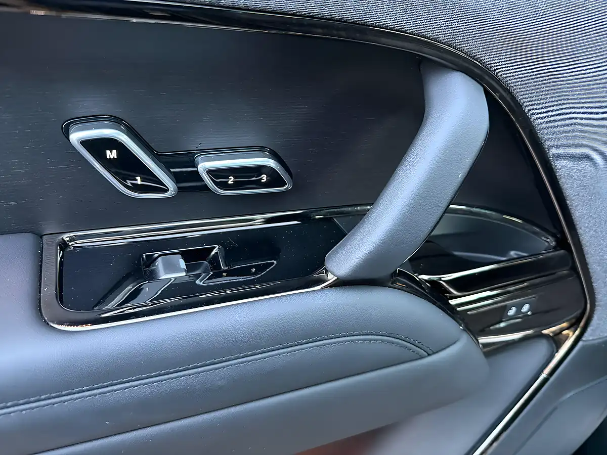 Used 2023 Land Rover Range Rover Sport Autobiography Black - Interior and Exterior details 15