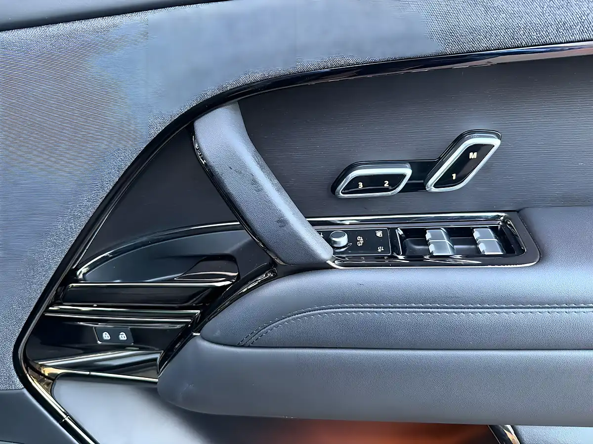 Used 2023 Land Rover Range Rover Sport Autobiography Black - Interior and Exterior details 16