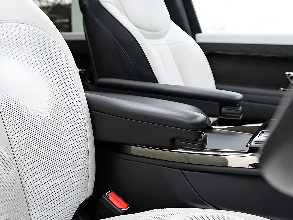 Used 2023 Land Rover Range Rover Sport Autobiography Blue - Interior and Exterior details 13