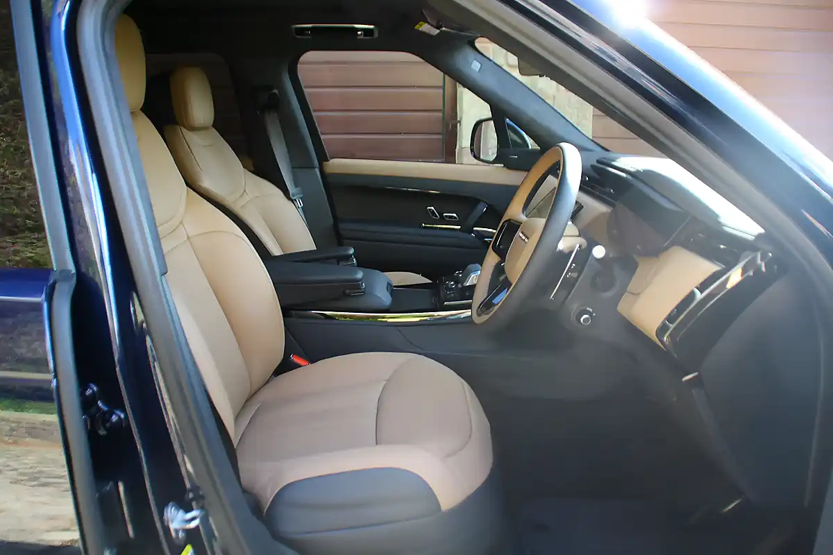 Used 2023 Land Rover Range Rover Sport Autobiography Portofino Blue - Interior and Exterior details 10
