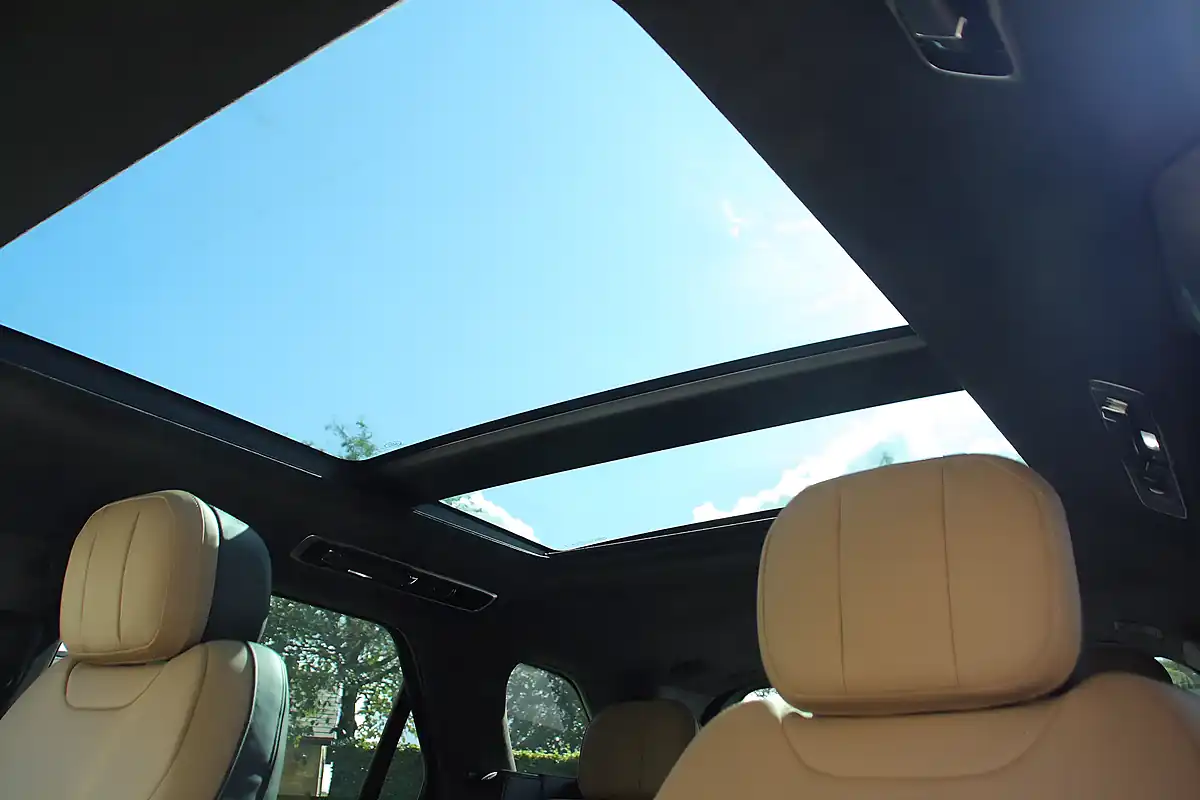Used 2023 Land Rover Range Rover Sport Autobiography Portofino Blue - Interior and Exterior details 16