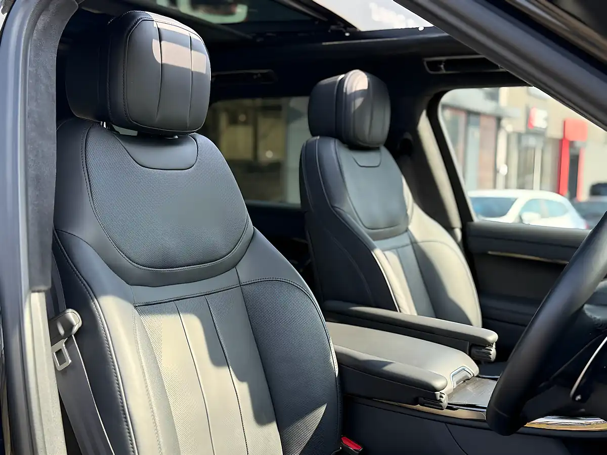 Used 2023 Land Rover Range Rover Sport Autobiography Santorini Black - Interior and Exterior details 3