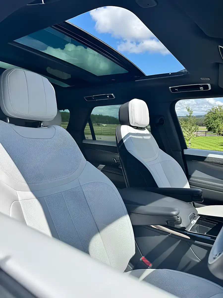 Used 2023 Land Rover Range Rover Sport Dynamic Se Black - Interior and Exterior details 7