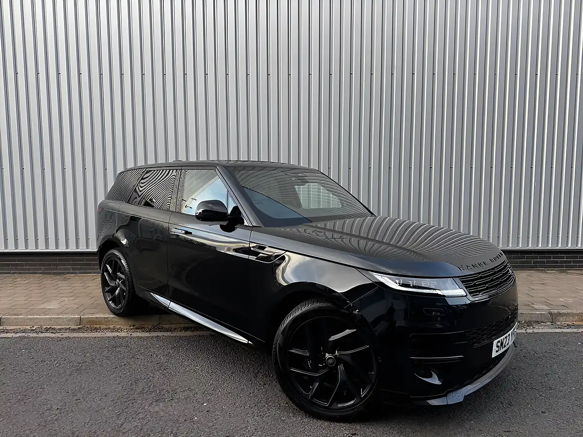 Used 2023 Land Rover Range Rover Sport Dynamic Se Black - Front View