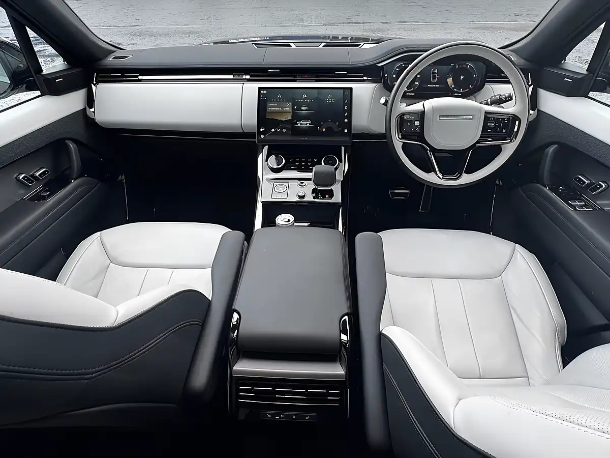 Used 2023 Land Rover Range Rover Sport Dynamic Se Black - Interior and Exterior details 10