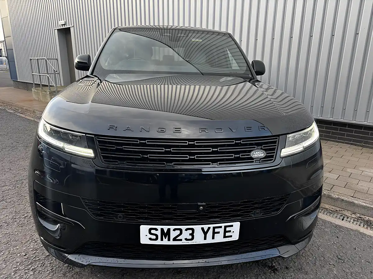Used 2023 Land Rover Range Rover Sport Dynamic Se Black - Interior and Exterior details 3