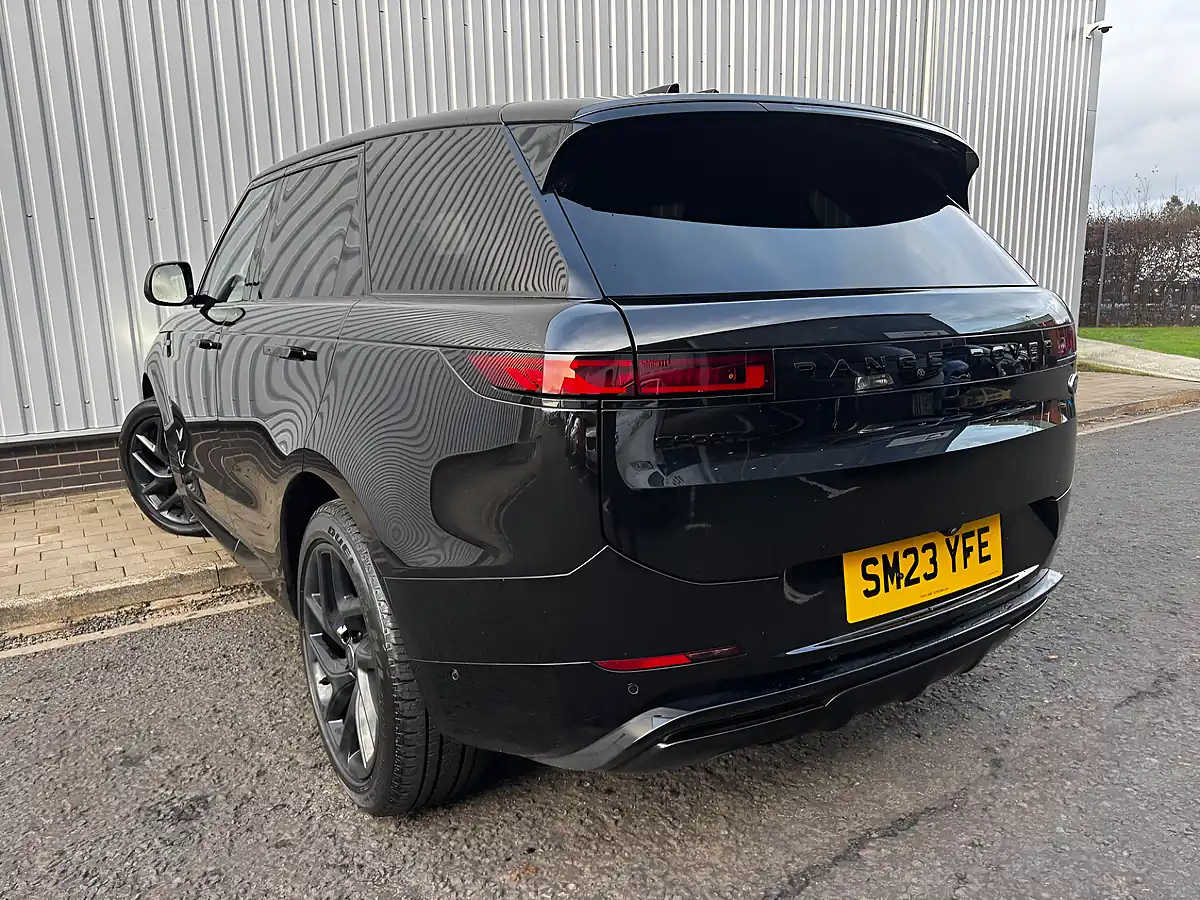 Used 2023 Land Rover Range Rover Sport Dynamic Se Black - Interior and Exterior details 9