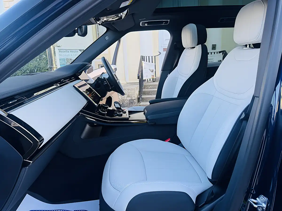 Used 2023 Land Rover Range Rover Sport Dynamic Se Blue - Interior and Exterior details 10