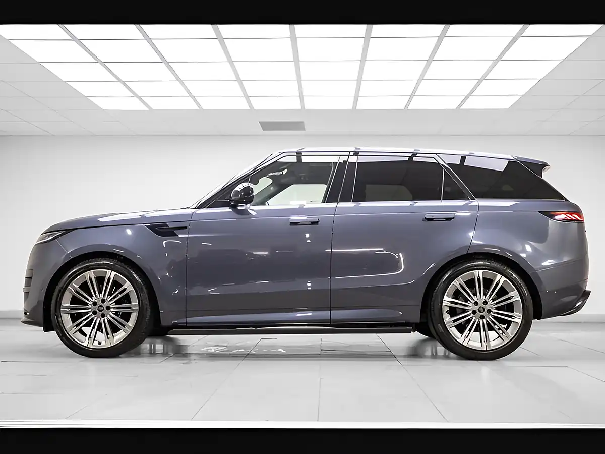 Used 2023 Land Rover Range Rover Sport Dynamic Se Blue - Interior and Exterior details 2