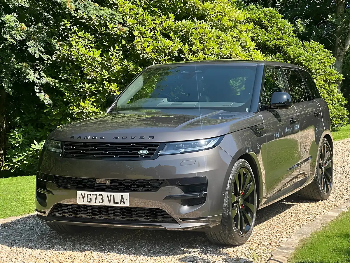Used 2023 Land Rover Range Rover Sport Dynamic Se Charente Grey - Front View