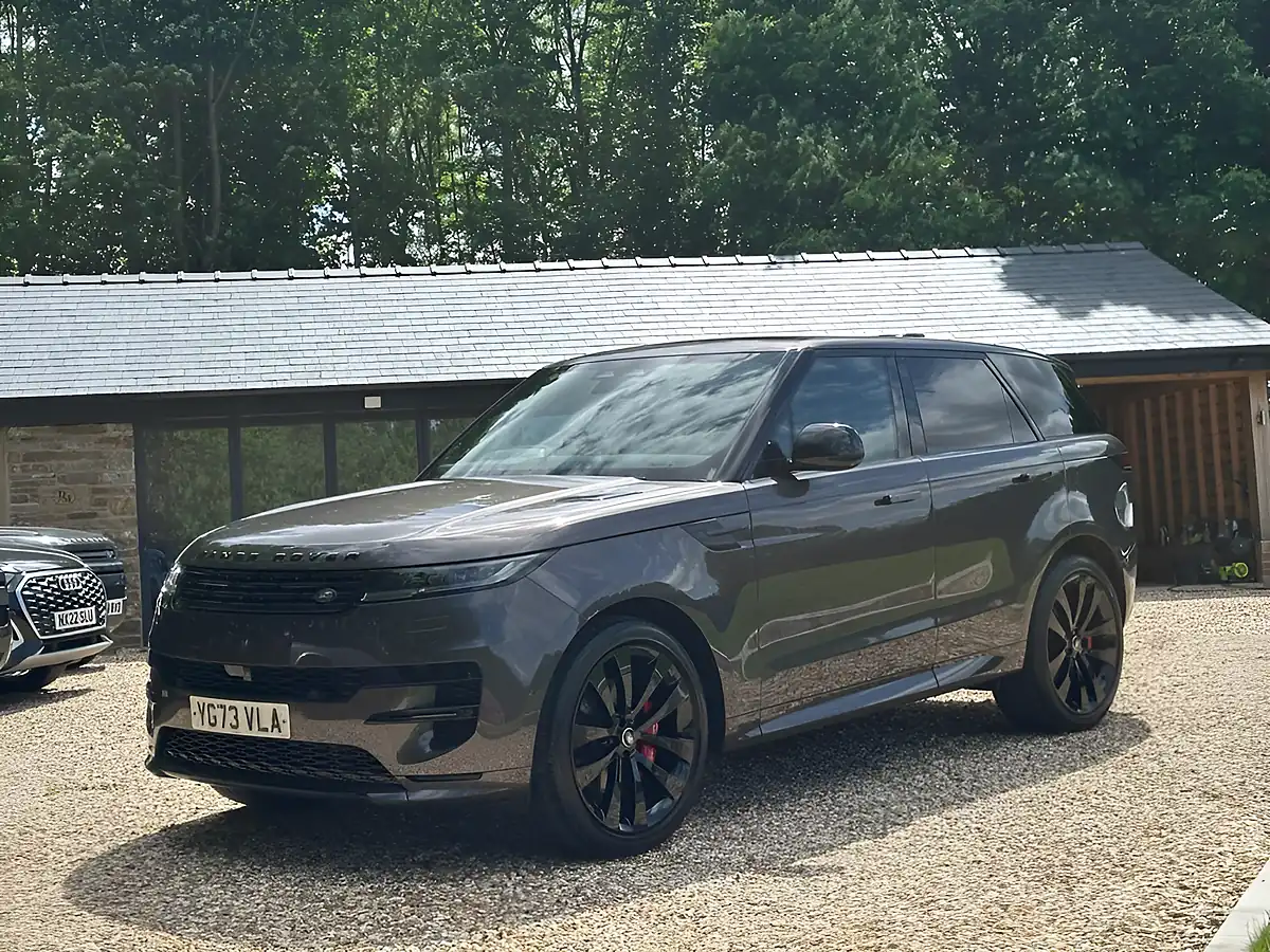Used 2023 Land Rover Range Rover Sport Dynamic Se Charente Grey - Interior and Exterior details 10