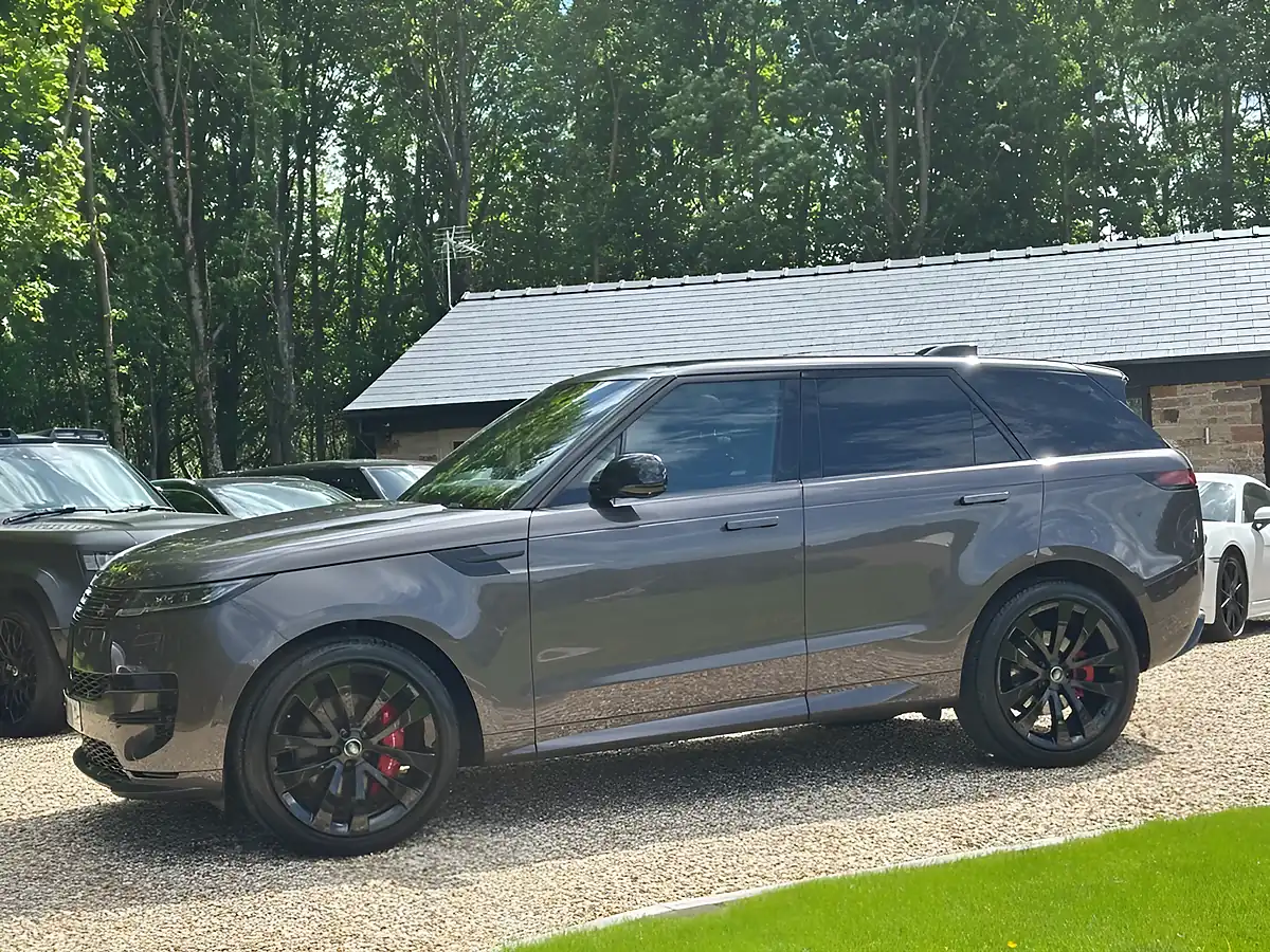 Used 2023 Land Rover Range Rover Sport Dynamic Se Charente Grey - Interior and Exterior details 14