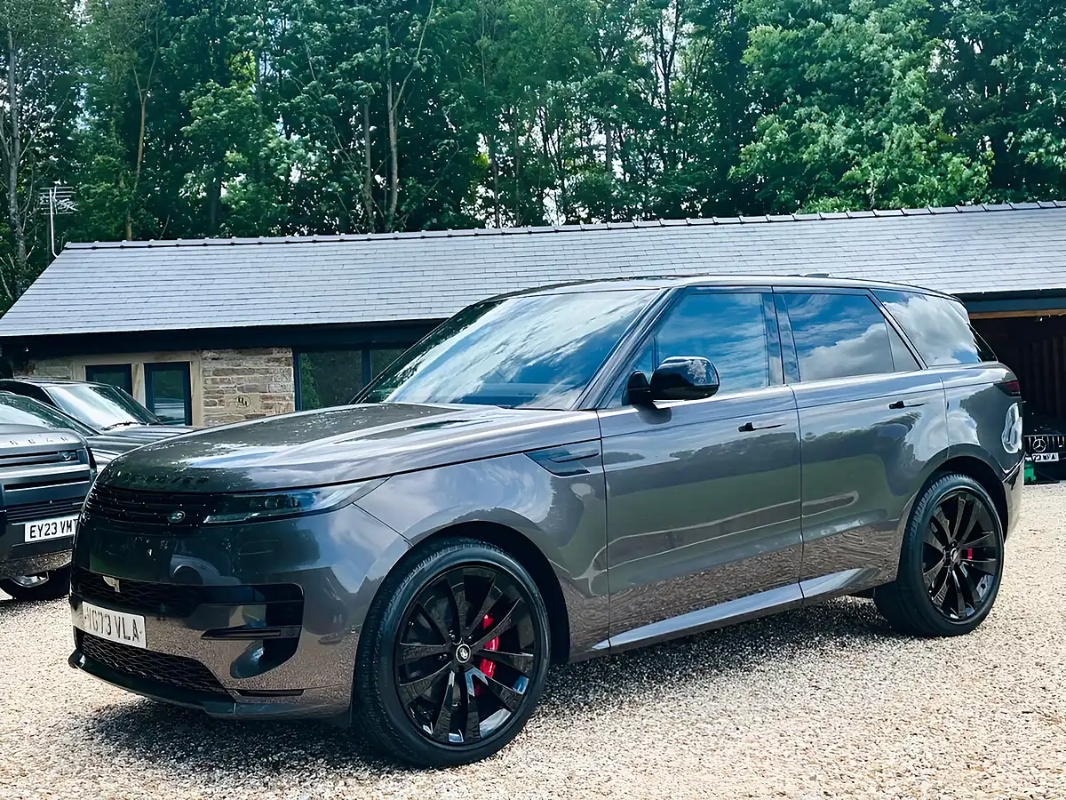Used 2023 Land Rover Range Rover Sport Dynamic Se Charente Grey - Interior and Exterior details 7