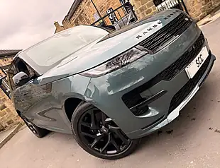 Used 2023 Land Rover Range Rover Sport Dynamic Se Giola Green - Interior and Exterior details 3