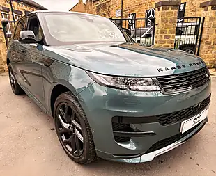 Used 2023 Land Rover Range Rover Sport Dynamic Se Giola Green - Interior and Exterior details 5